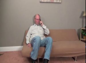 Плохая девушка ублажает своего деда